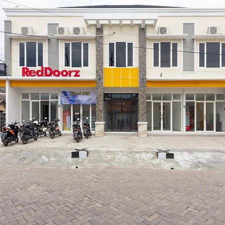 Reddoorz Syariah @ Kebraon Hotel Surabaya Eksteriør billede