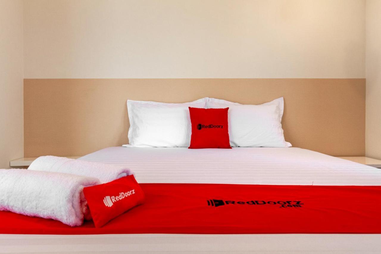 Reddoorz Syariah @ Kebraon Hotel Surabaya Eksteriør billede
